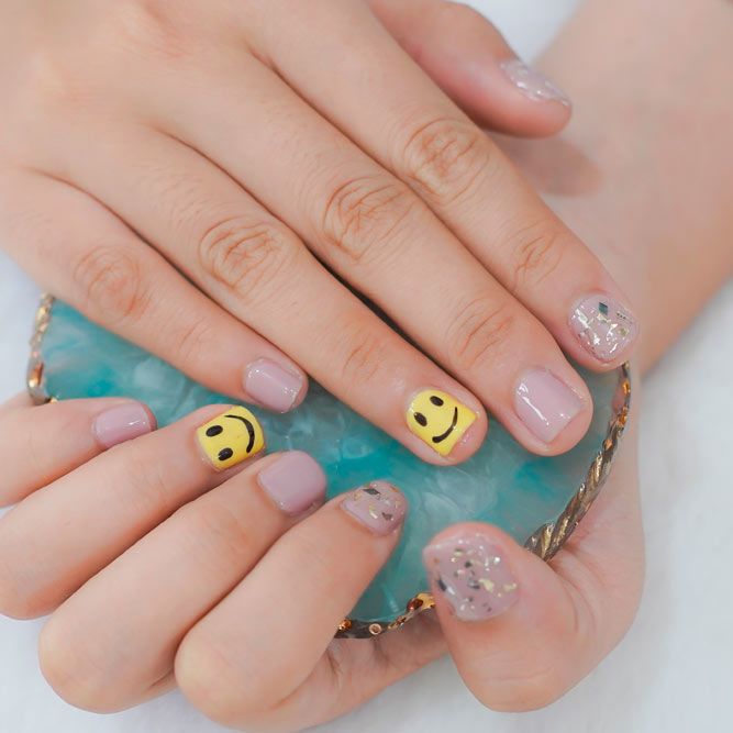 Cute Ladies with Kawaii Nails