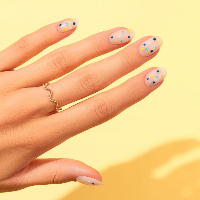 Matte Dots for Minimalist Nails