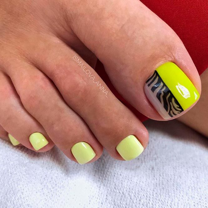 Yellow Color for Toes