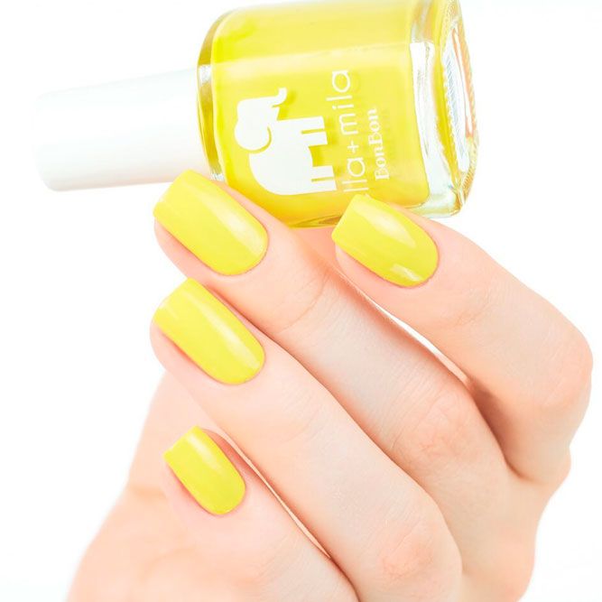 Sunny Yellow Spring Nails Designs