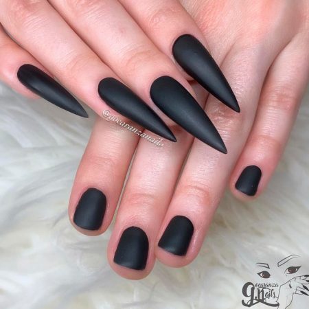 25+ Chic Ideas for Black Stiletto Nails - Nail Designs Journal