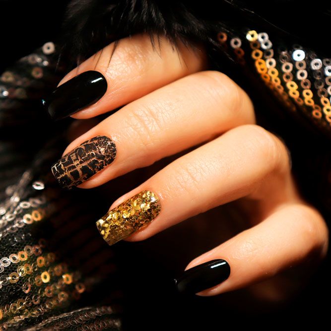Black and Gold Acrylic Nails