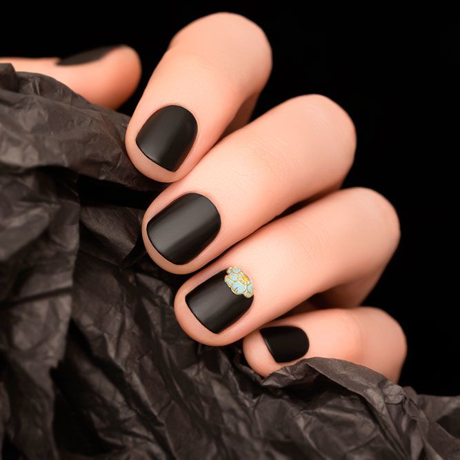 Short Matte Black Acrylic Nails