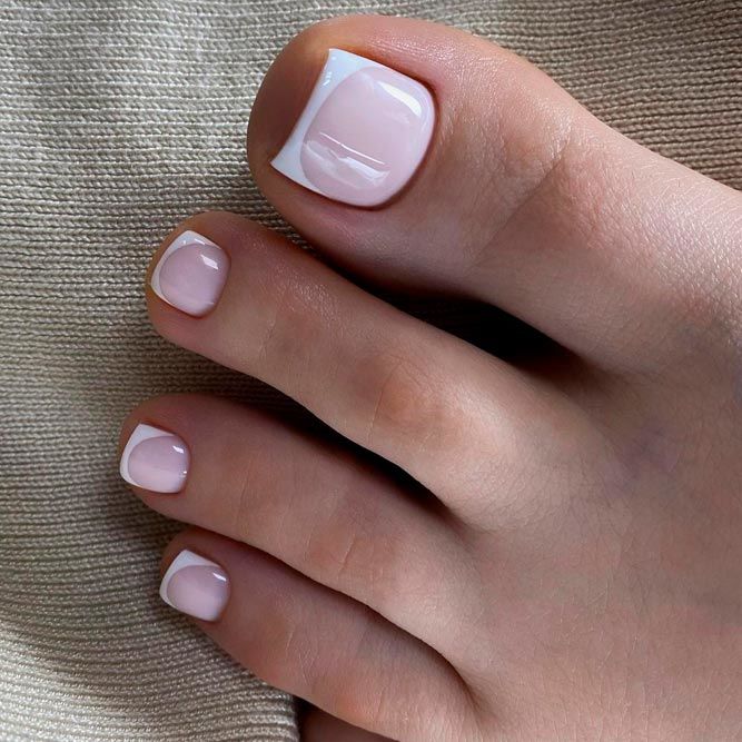Classic French Gel Pedicure