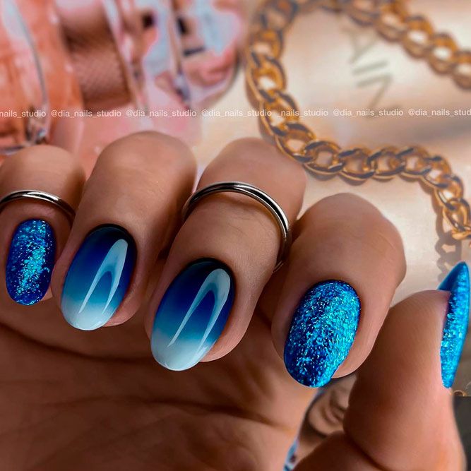 Gradient Nails in Blue Shades