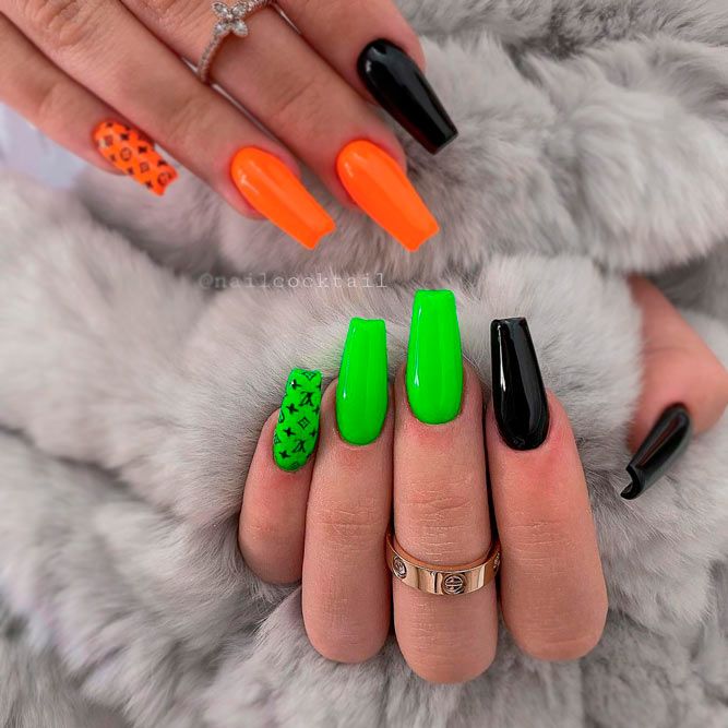Bright Neon Green Nails
