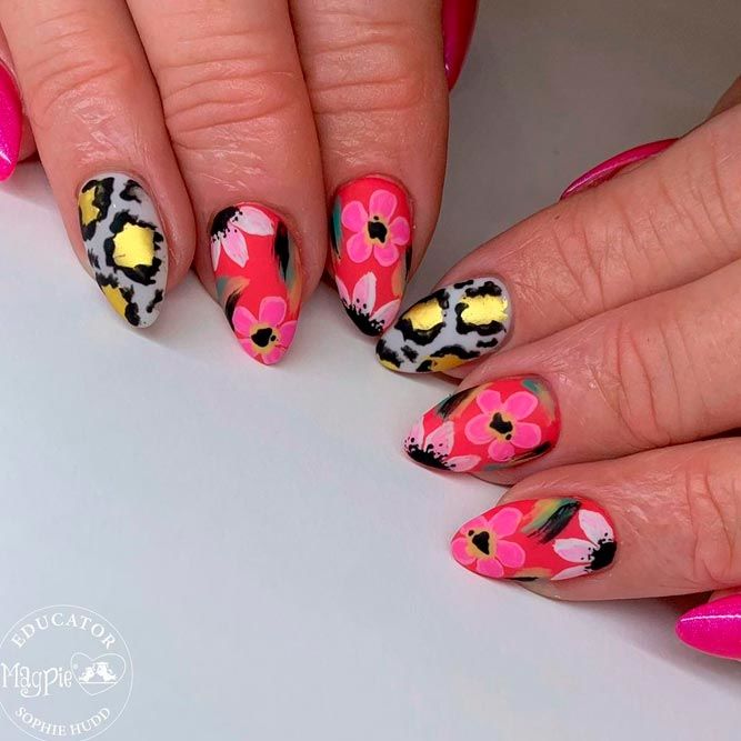 Summer Tropical Leaves Nails Designs