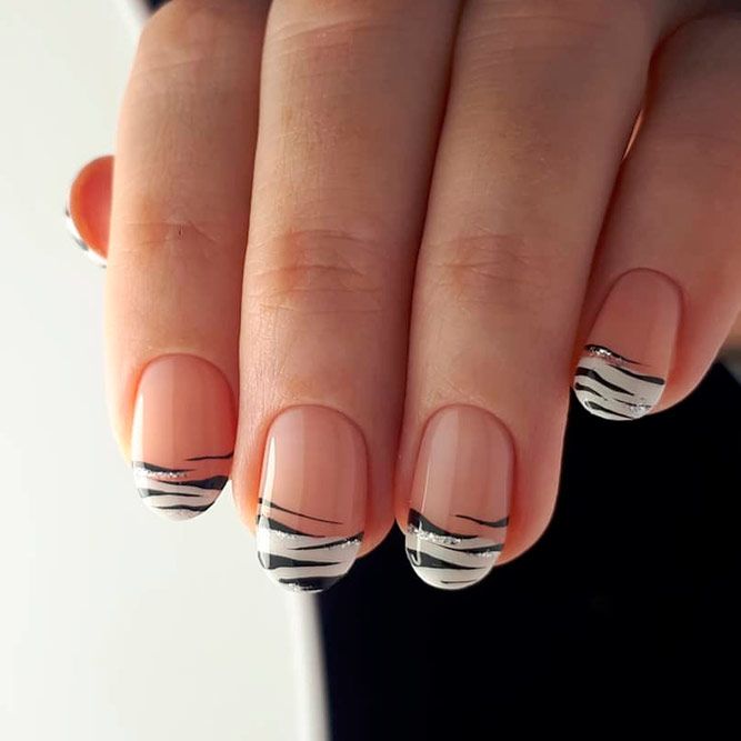 Classical Black And White Zebra Print Nails