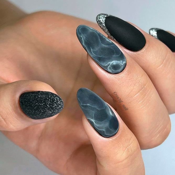 Mix Designs for Your Black Nails