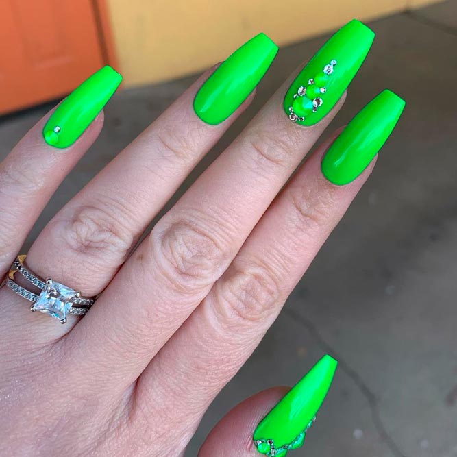 Green Nails with Bright Accents