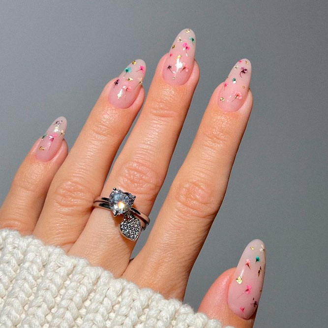 Oval Shaped Nails With Dry Flowers