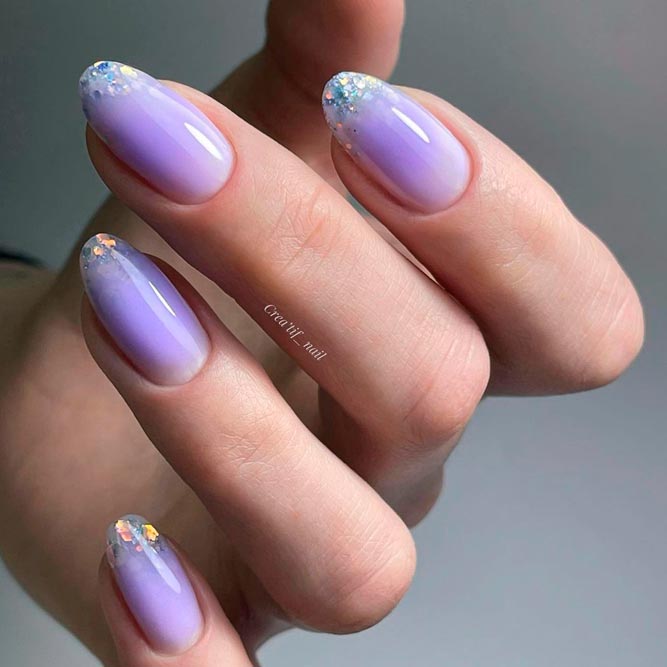 Glitter Ombre Oval Shaped Nails