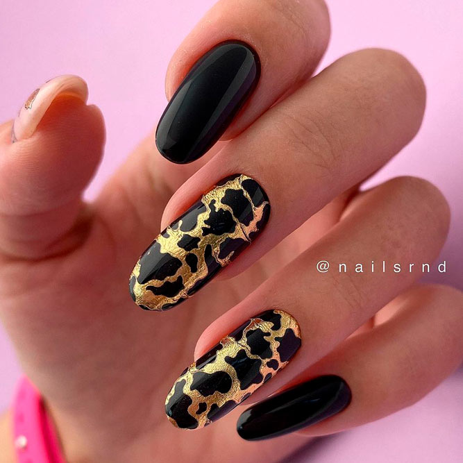 Black Nails And Gold Foil – Best Combo