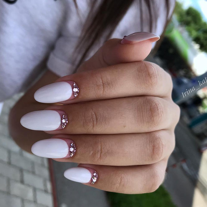 Nude Reverse French Manicure