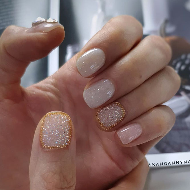 Geometric Art in Nude Nails with Glitter