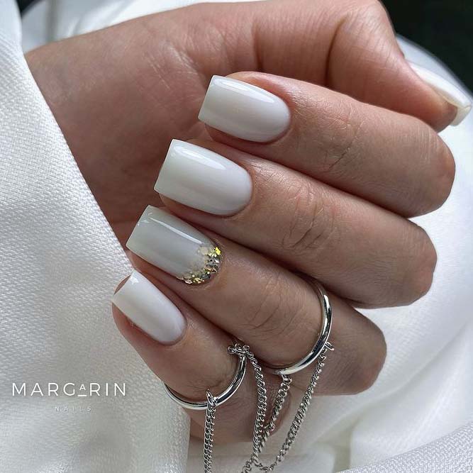 Gorgeous Nude and Gold Nails