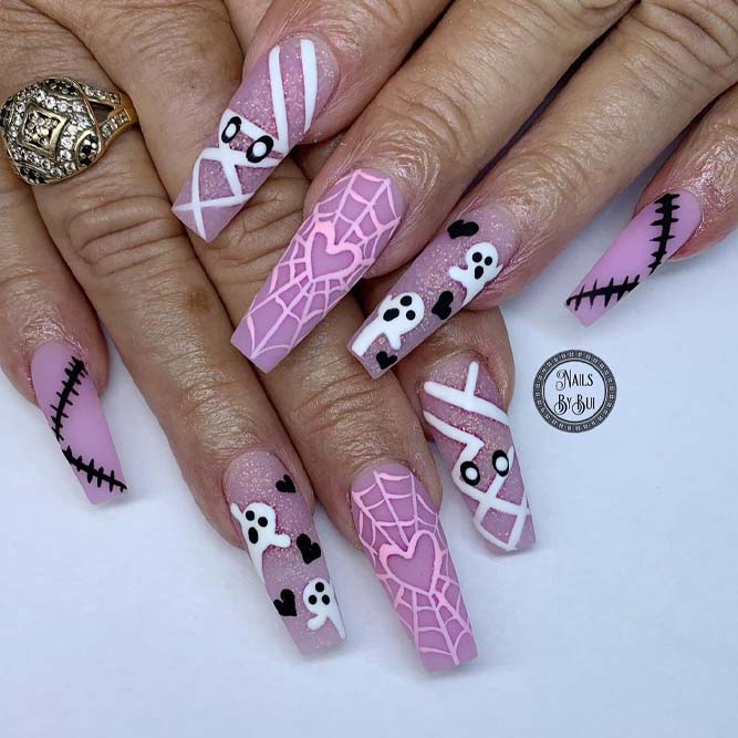 Cute Spiders Halloween Nails