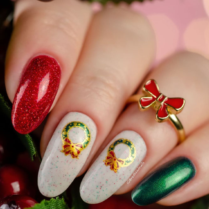 Holly Christmas Nails Ideas