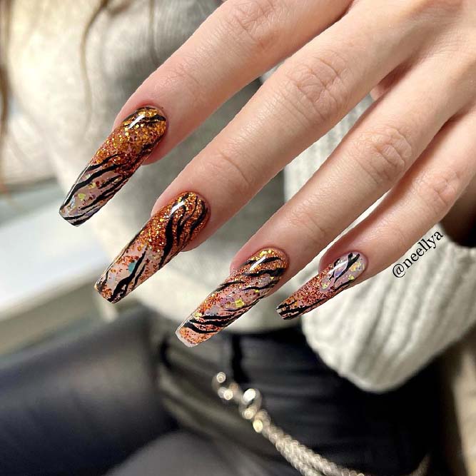 Golden Manicure Art For Long Nails