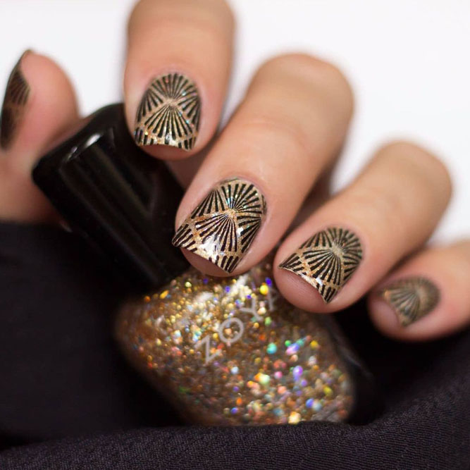 Gold Nails with Pattern