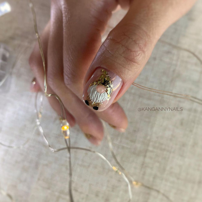 Gold Art for Nude Manicure