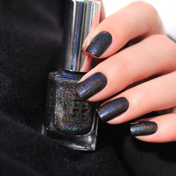 Glittery Black Nails