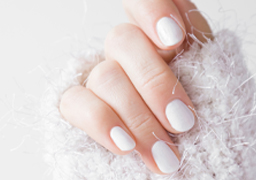 45 Trendy White Acrylic Nails Designs