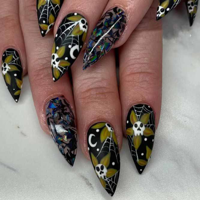 Nail Shape with Scary Moon Pattern