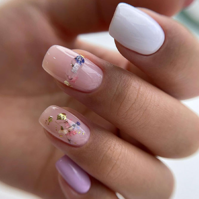 Dry Flowers Korean Nails