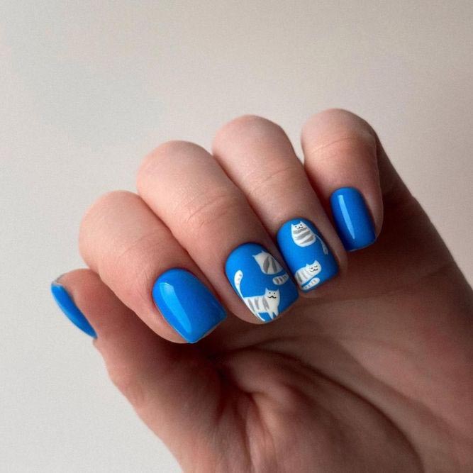 Blue Spring Nails Cat