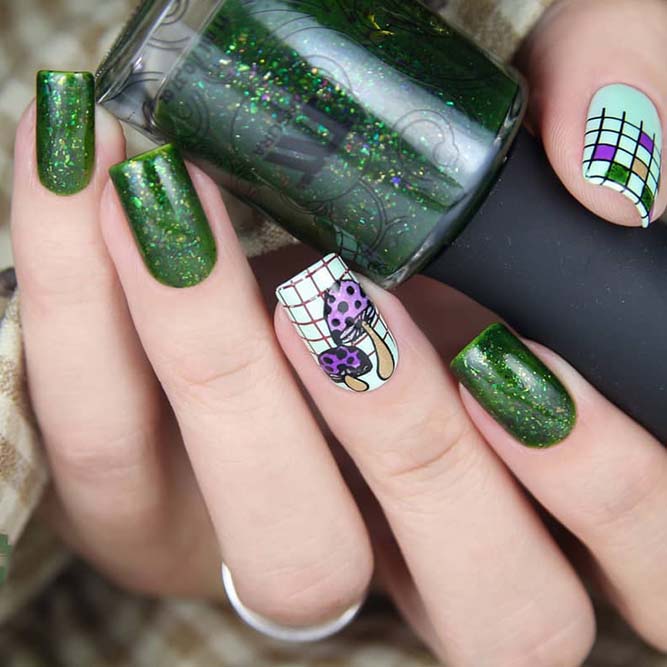 Glitter and Mushrooms Emerald Nail Design