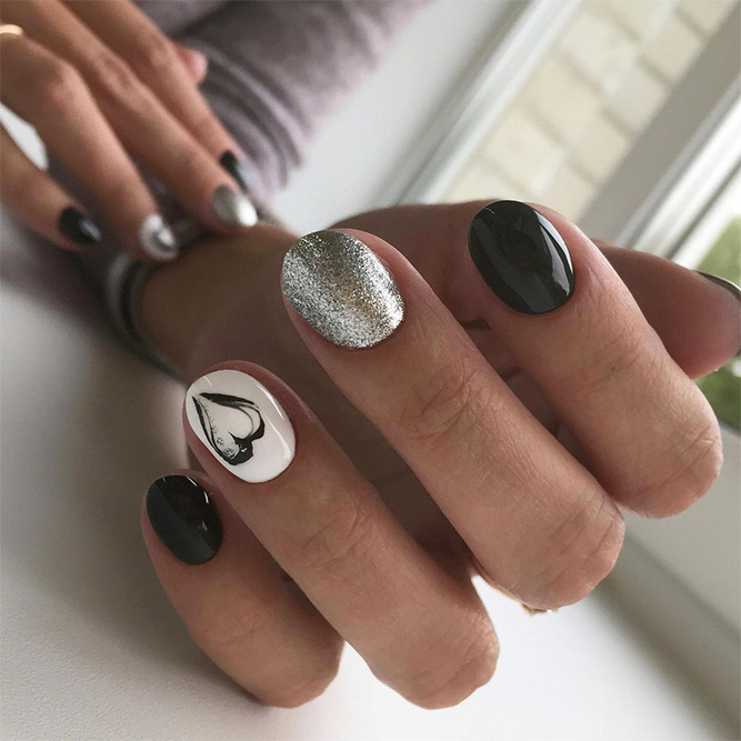 Black and White Contrast Nails Design