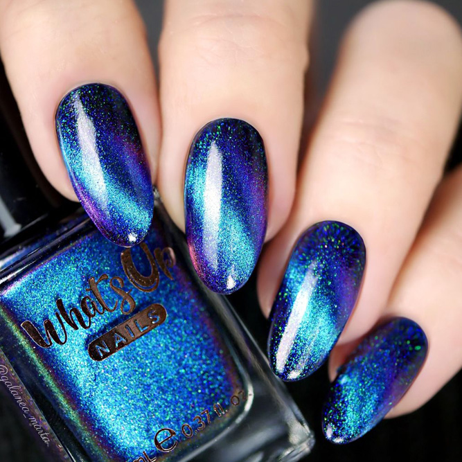 Blue Nails With Cat Eye Effect