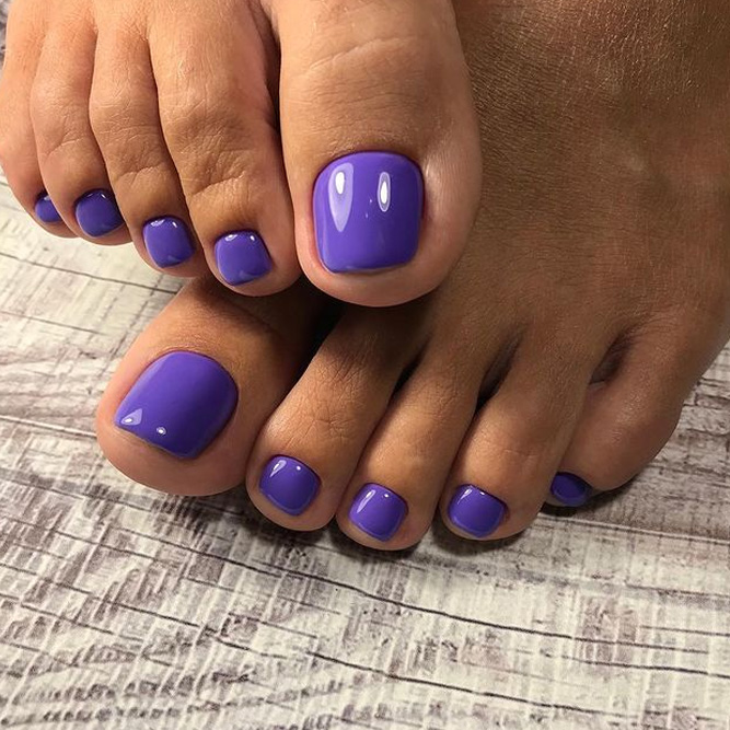 Violet Pedicure Color