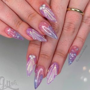 Pearly Mermaid Nails
