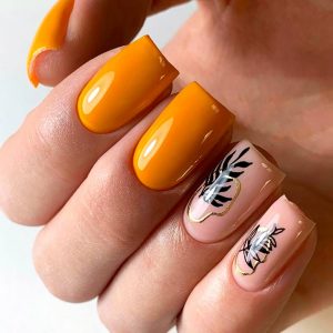 Fall Manicure With Leafy Art