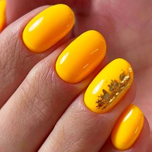 Gold Nails Accent For Your Fall Nails