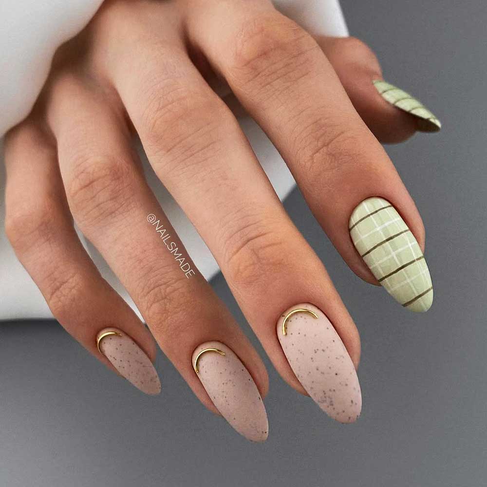 Matte Minimalistic #fallnails #fallmanicure #naildesigns
