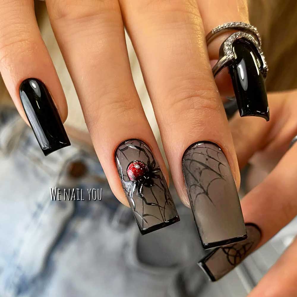Spiders Halloween Nails 